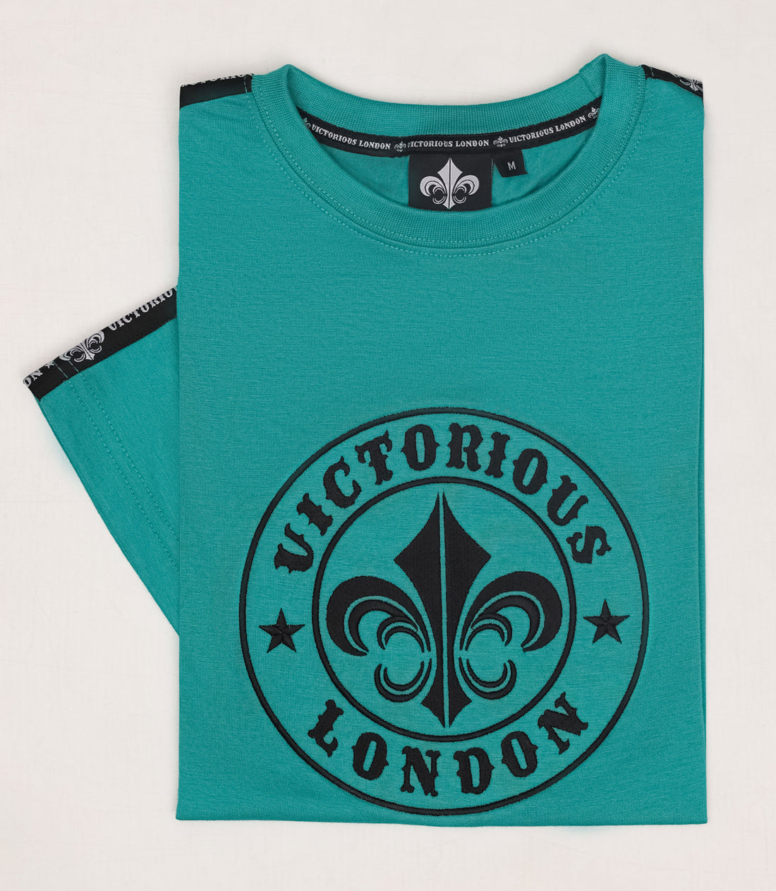 VICTORIOUS ROUND LOGO EMBROIDERED T SHIRT