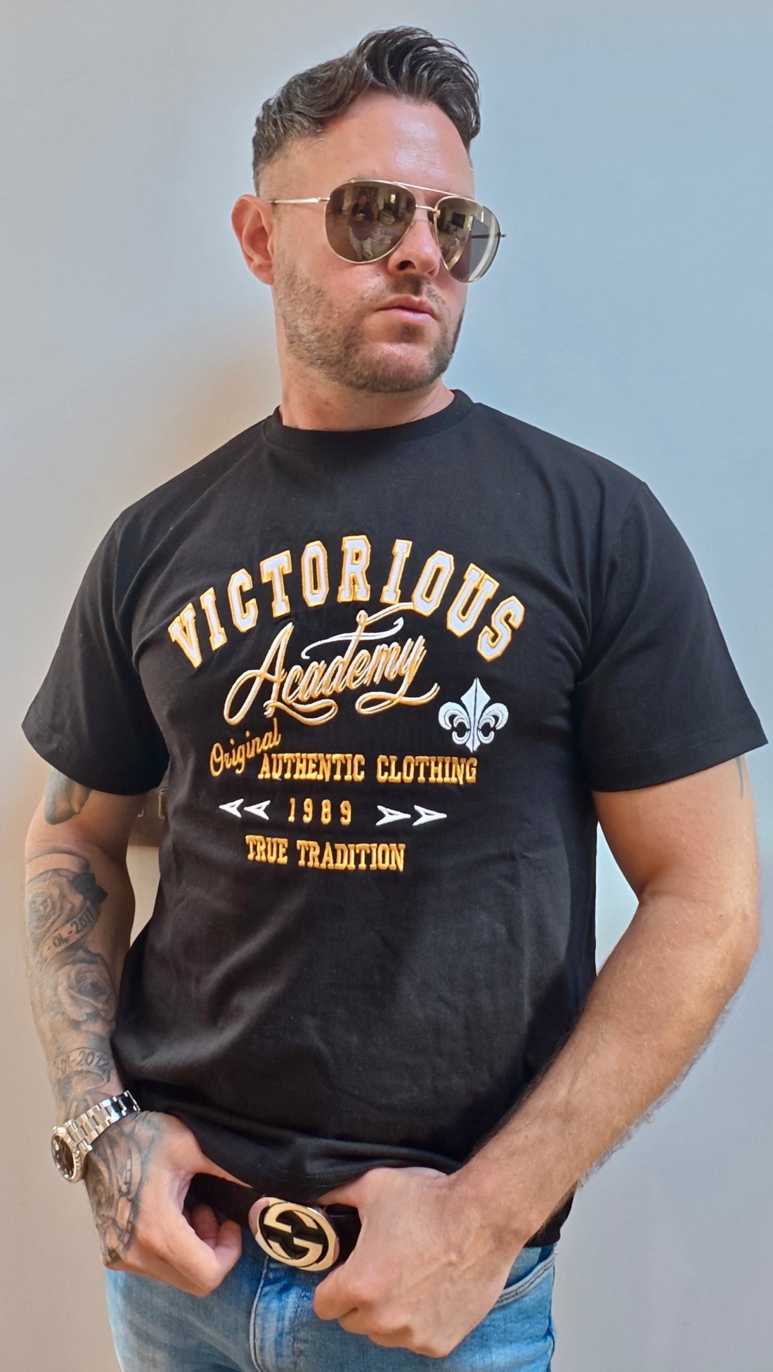 AUTHENTIC CLOTHING EMB T SHIRT